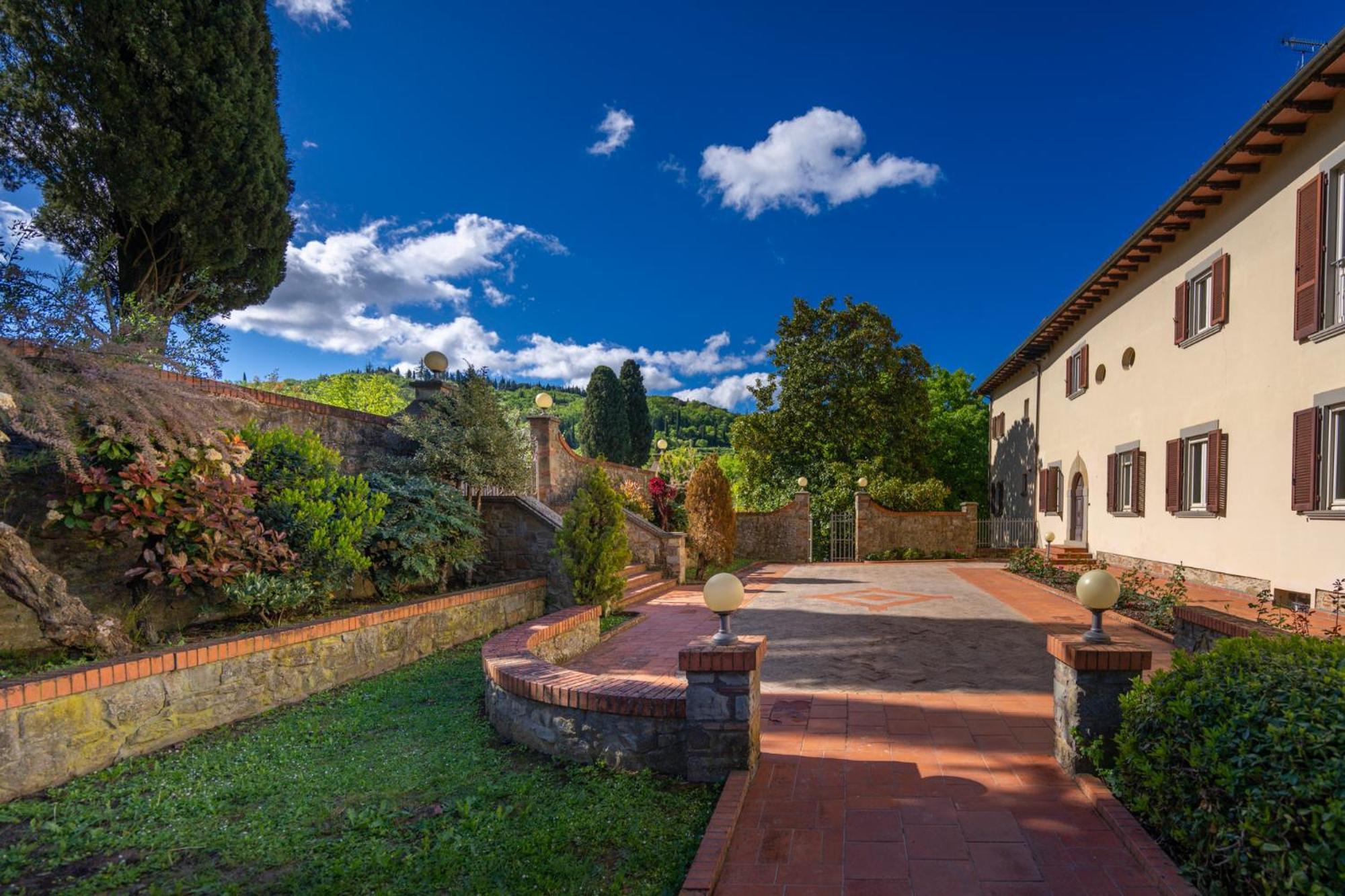 Villa D'Epoca Carniani อาเรซโซ ภายนอก รูปภาพ