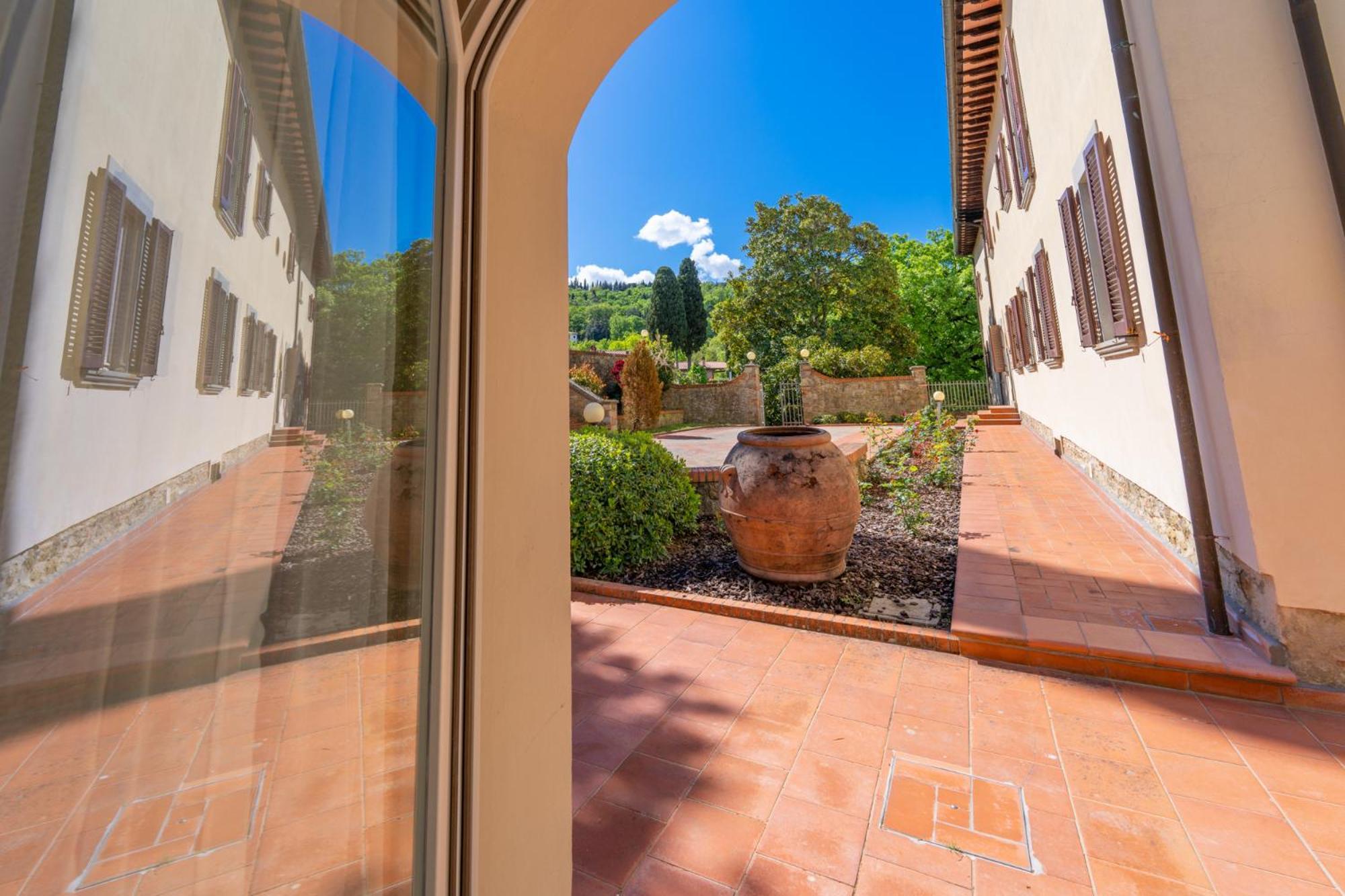 Villa D'Epoca Carniani อาเรซโซ ภายนอก รูปภาพ