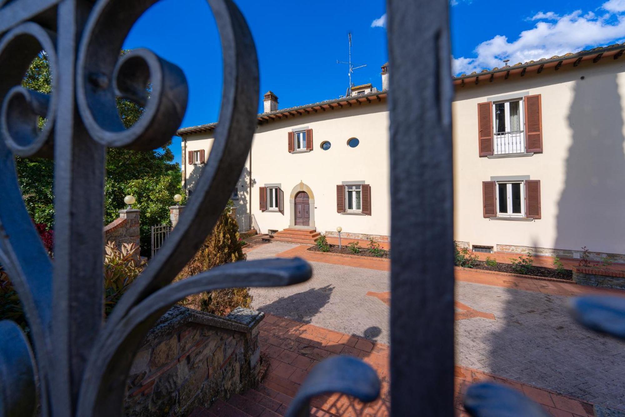 Villa D'Epoca Carniani อาเรซโซ ภายนอก รูปภาพ