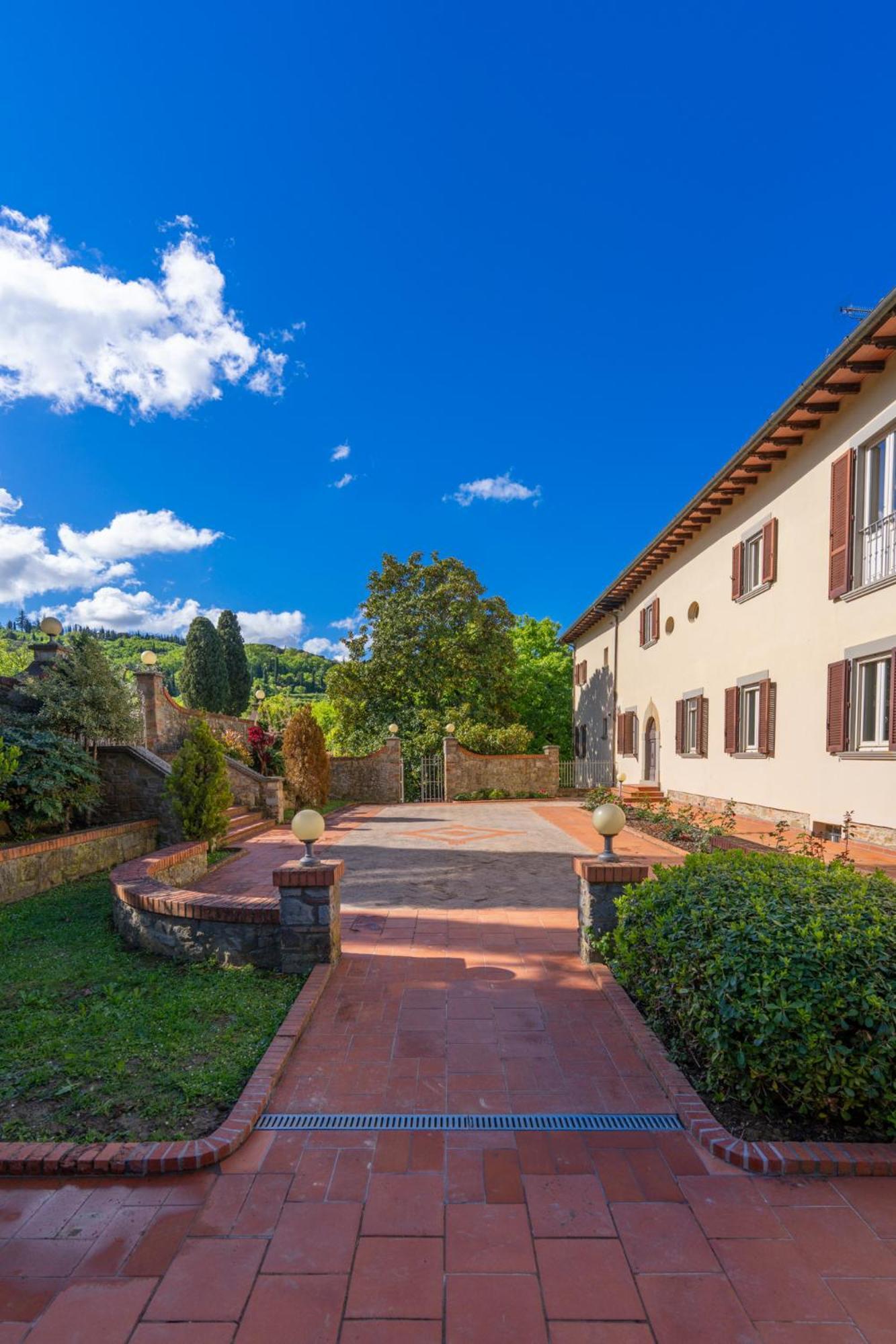 Villa D'Epoca Carniani อาเรซโซ ภายนอก รูปภาพ