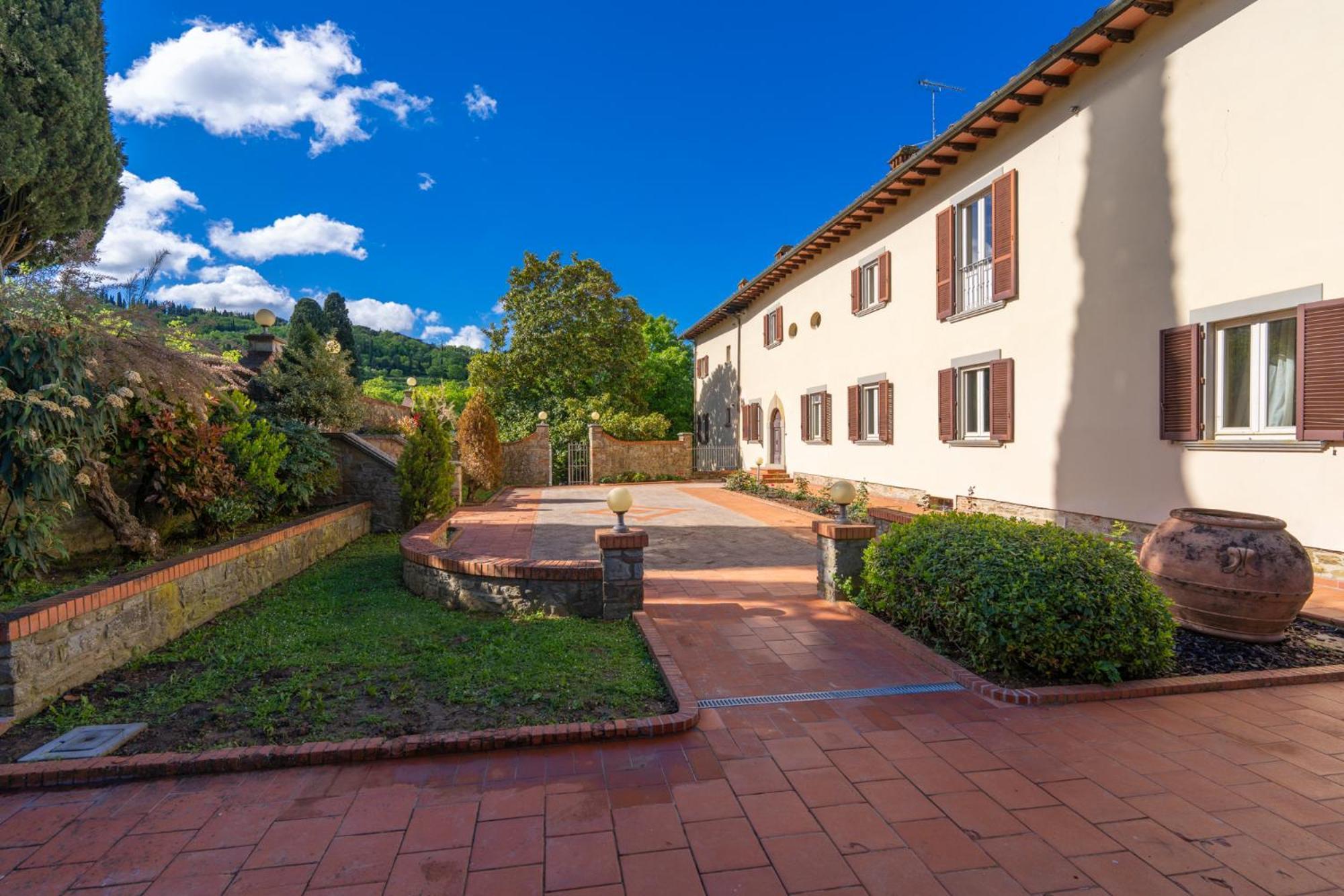 Villa D'Epoca Carniani อาเรซโซ ภายนอก รูปภาพ