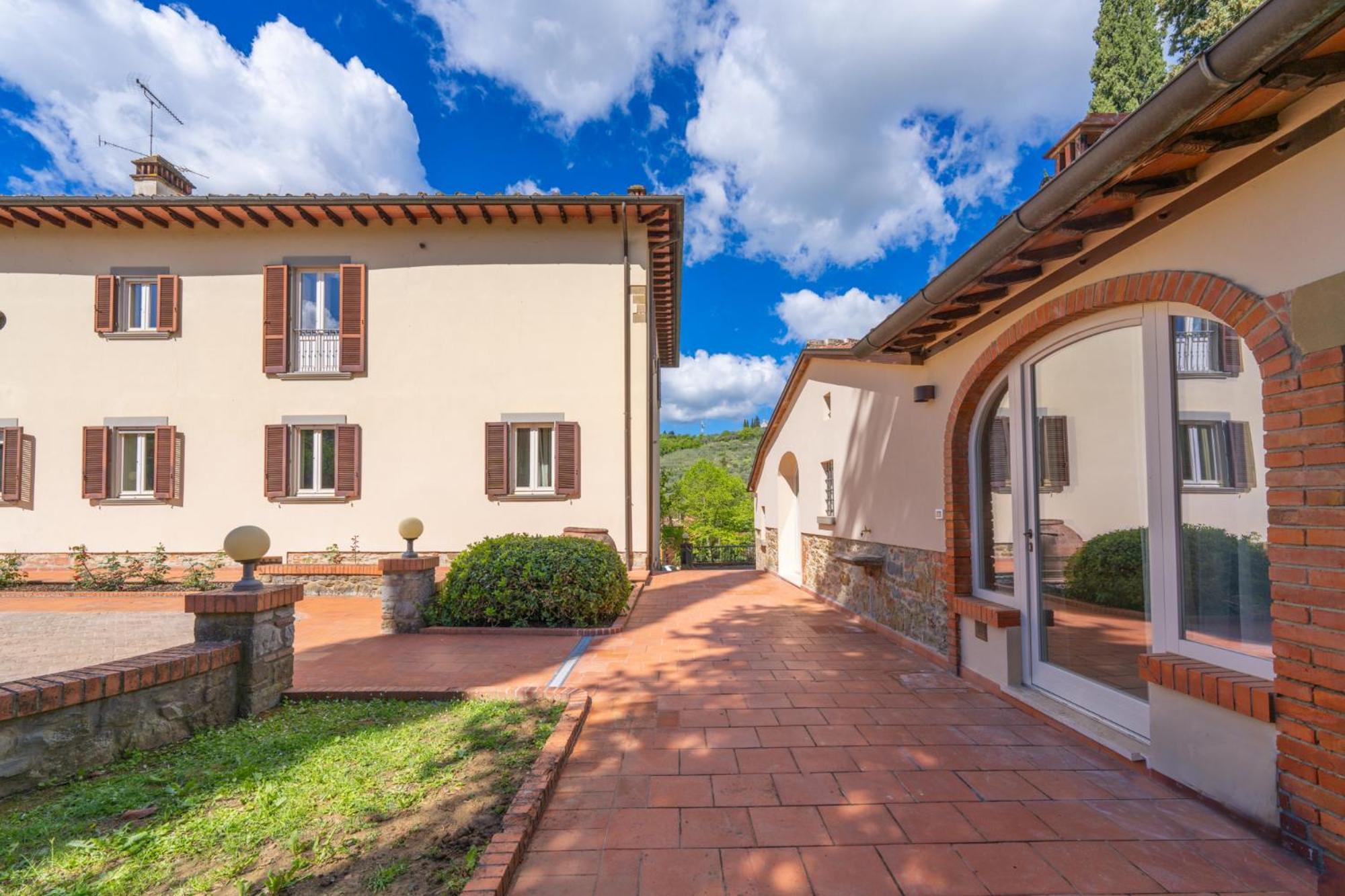 Villa D'Epoca Carniani อาเรซโซ ภายนอก รูปภาพ