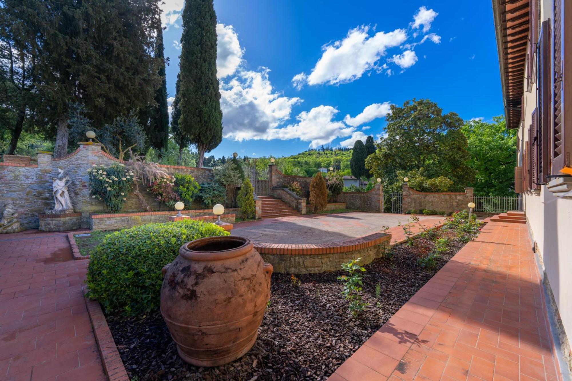 Villa D'Epoca Carniani อาเรซโซ ภายนอก รูปภาพ